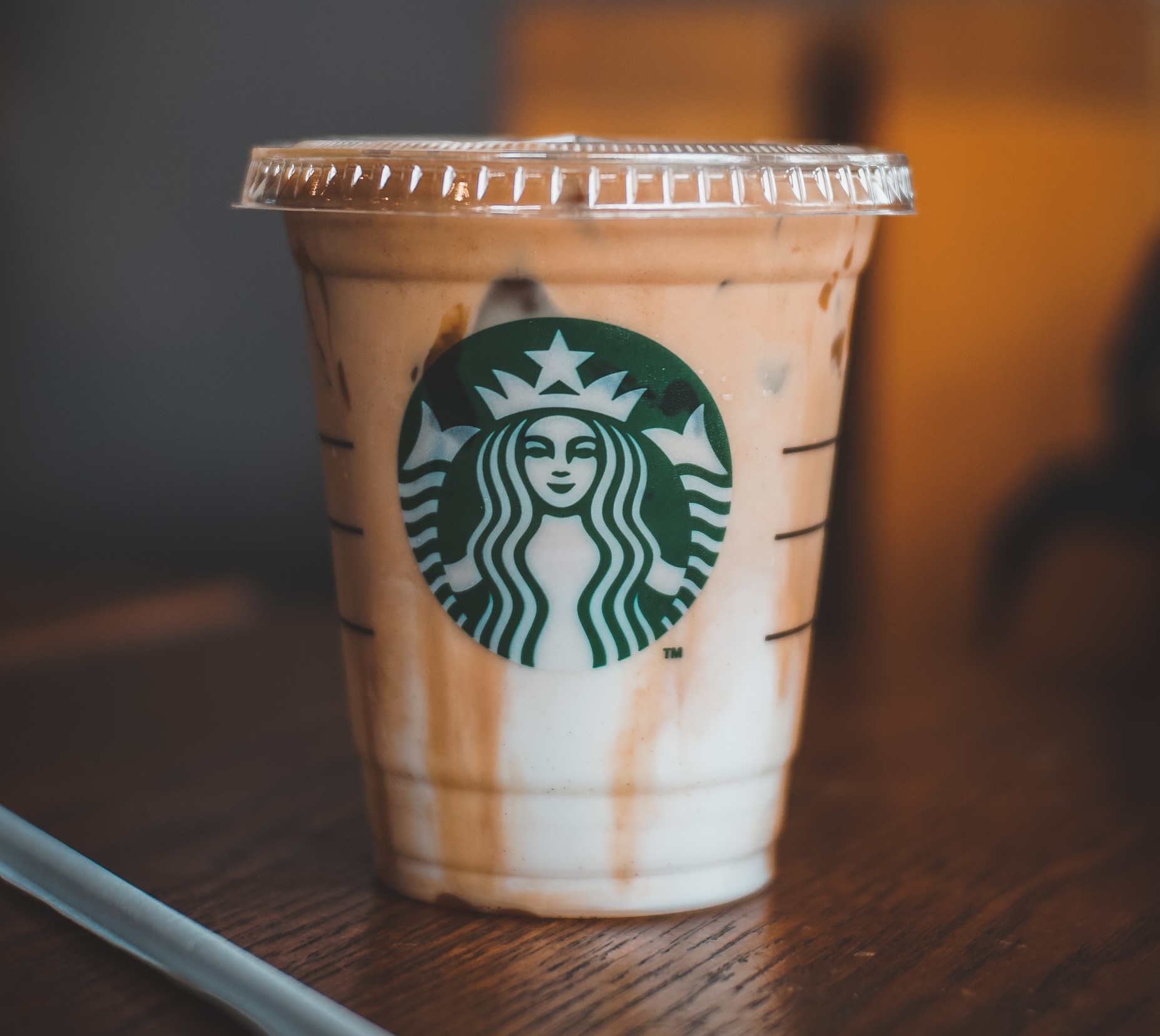 16 bebidas de caramelo en Starbucks repletas de ingredientes deliciosos