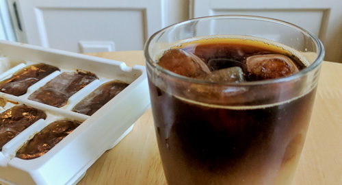 Una receta sencilla de gelatina de café y algunos otros usos para las sobras de café.