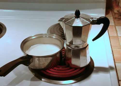La diferencia entre espresso y café... y cómo hacer espresso