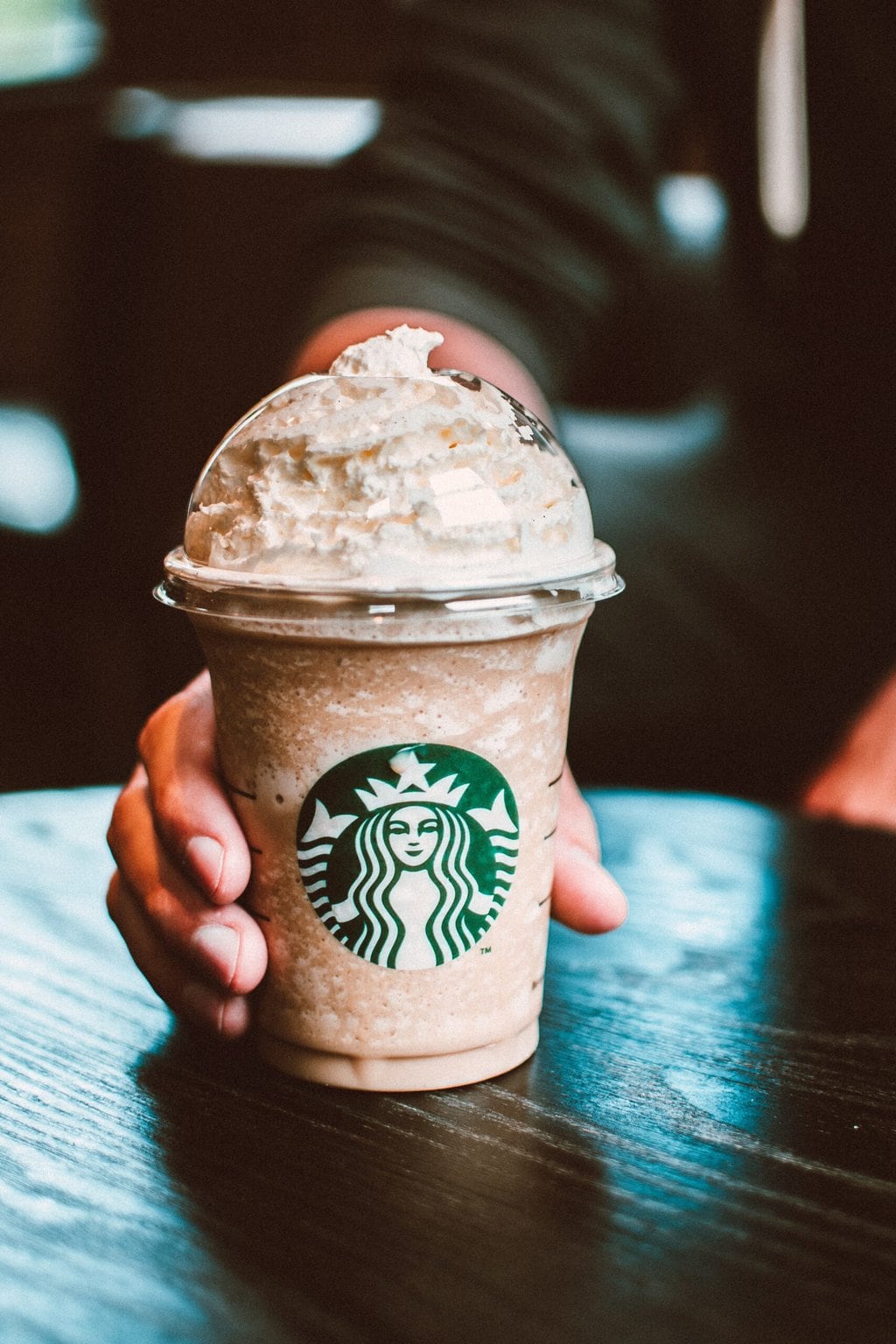 ¡17 bebidas de chocolate de Starbucks que todo amante del azúcar debe probar!
