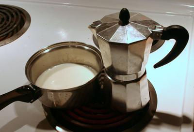 ¿Leche al vapor para un café con leche y/o capuchino?
