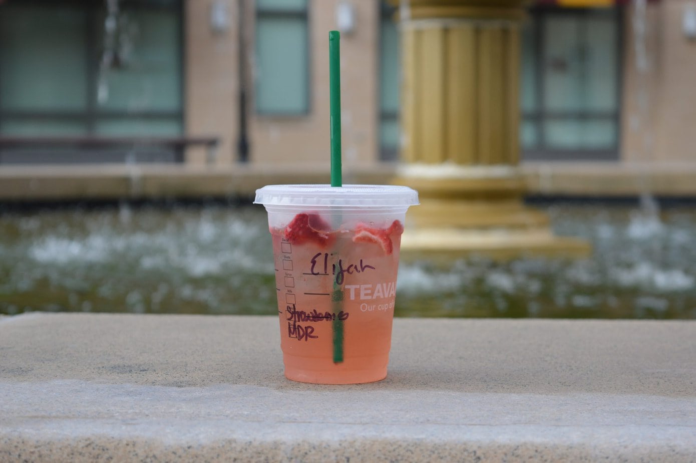 ¡Las 21 mejores bebidas para niños en Starbucks! ¿Alguien dijo Babyccino?