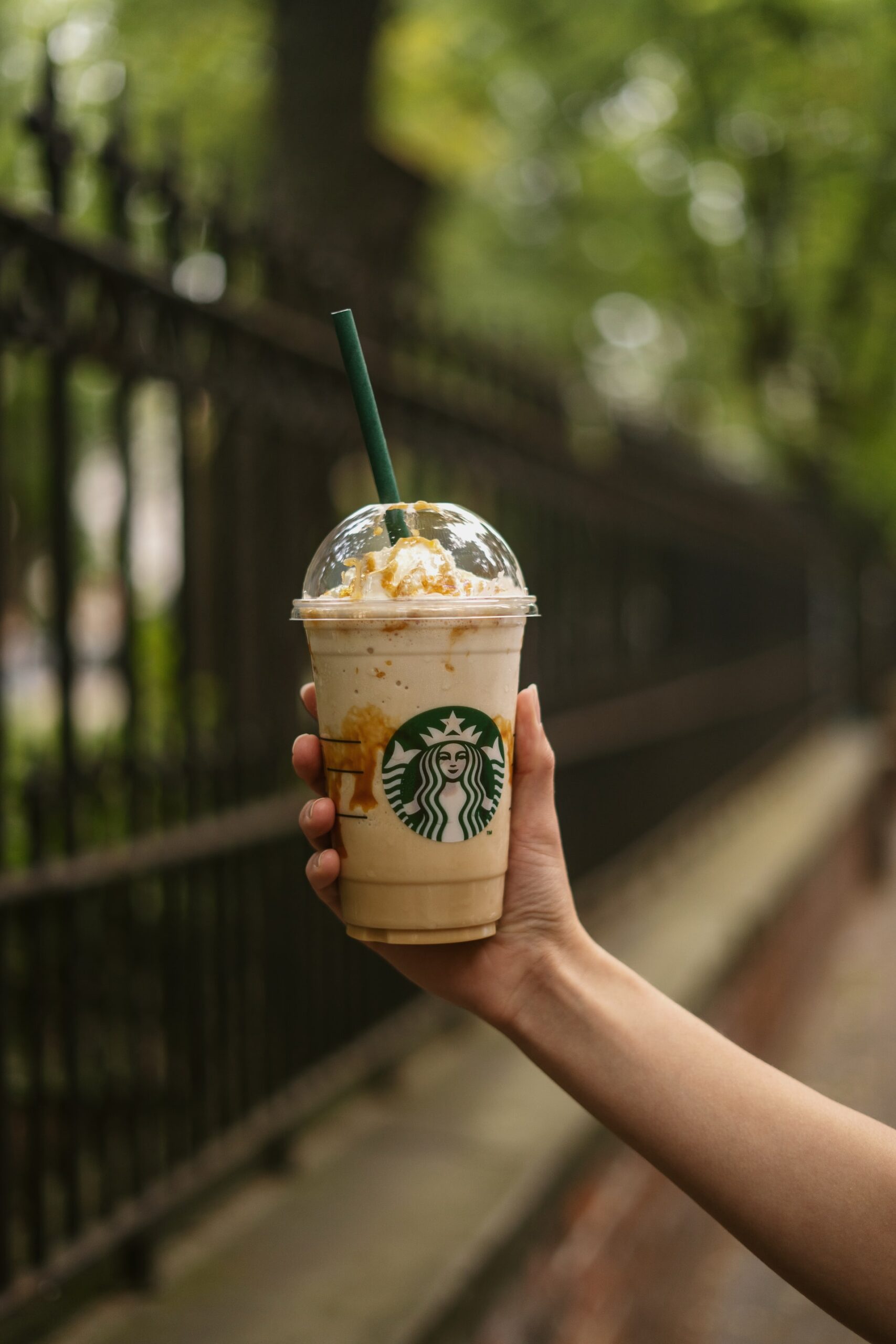 Una lista completa de bebidas de vainilla de Starbucks (guía completa)