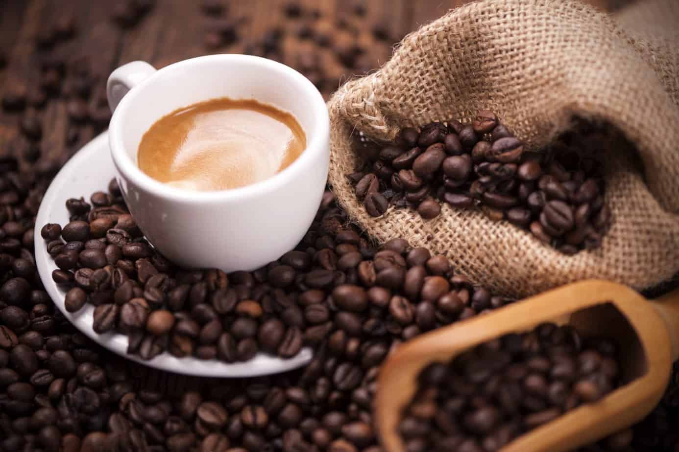 https://www.roastycoffee.com/pros-y-contras-of-coffee/
